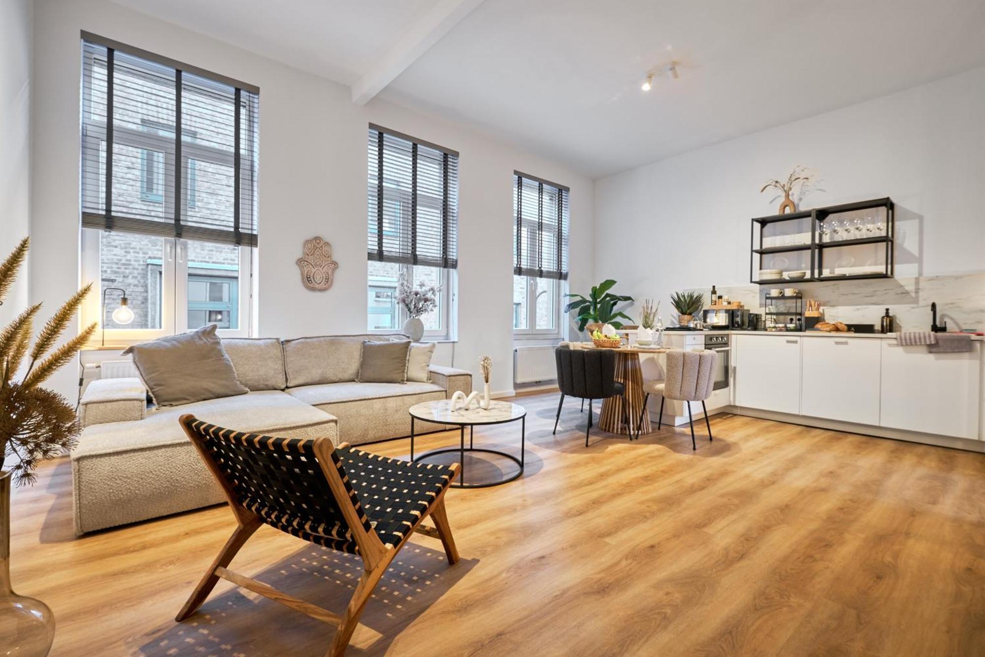 Park Avenue Apartments - Dom Mit Stil - Kueche - Parkplatz - Wlan - 65 Zoll Tv - Netflix Κολωνία Εξωτερικό φωτογραφία