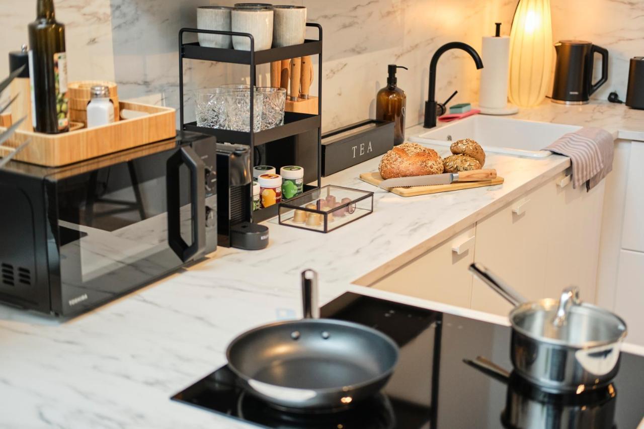 Park Avenue Apartments - Dom Mit Stil - Kueche - Parkplatz - Wlan - 65 Zoll Tv - Netflix Κολωνία Εξωτερικό φωτογραφία